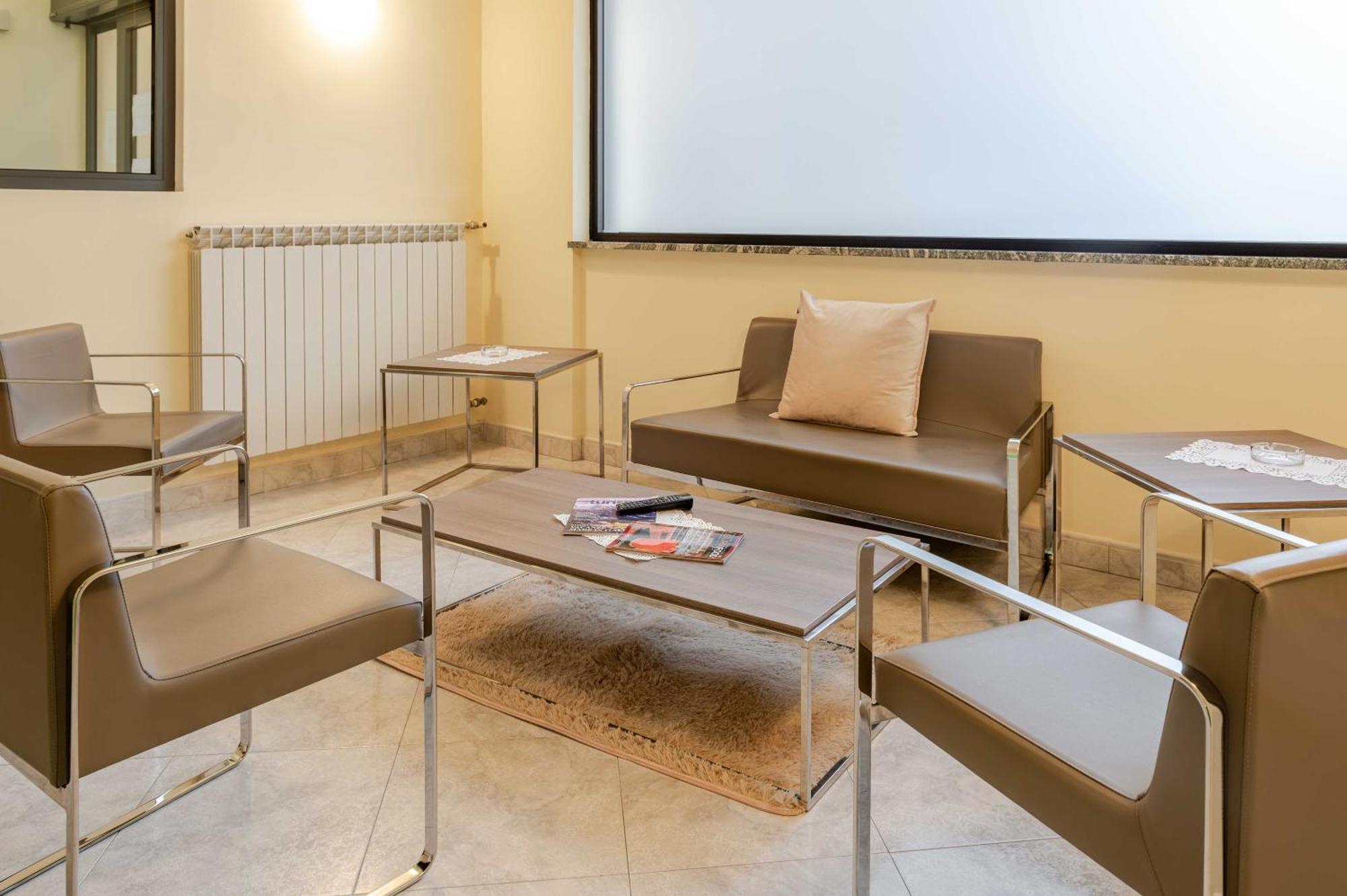 Hotel Posta - 3 Stars - Comfortable Stay In Ventimiglia Exterior photo