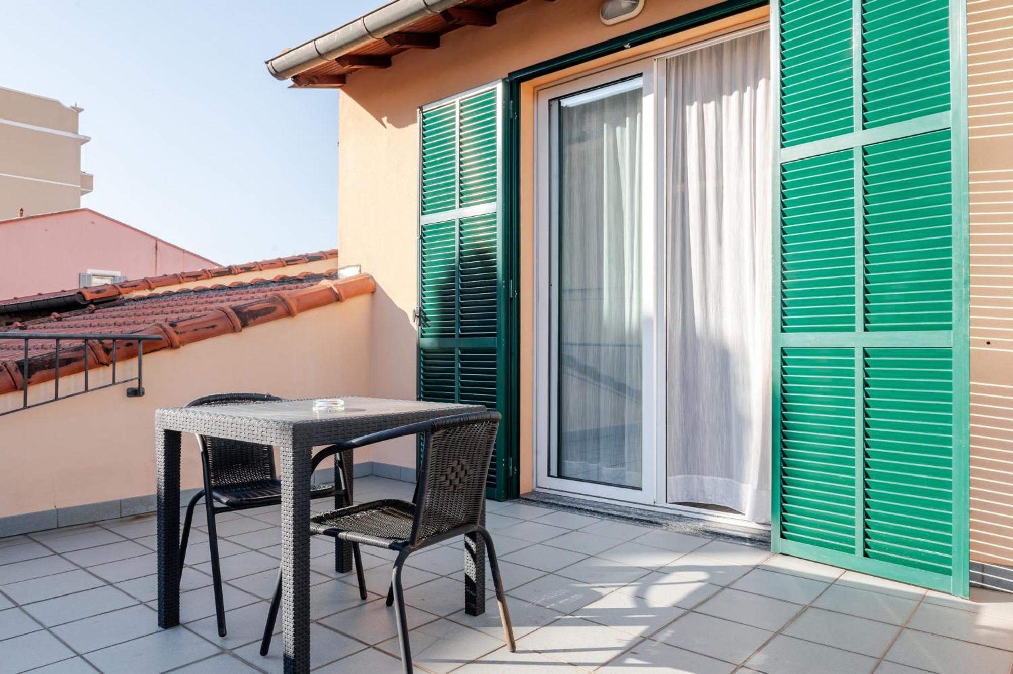Hotel Posta - 3 Stars - Comfortable Stay In Ventimiglia Exterior photo
