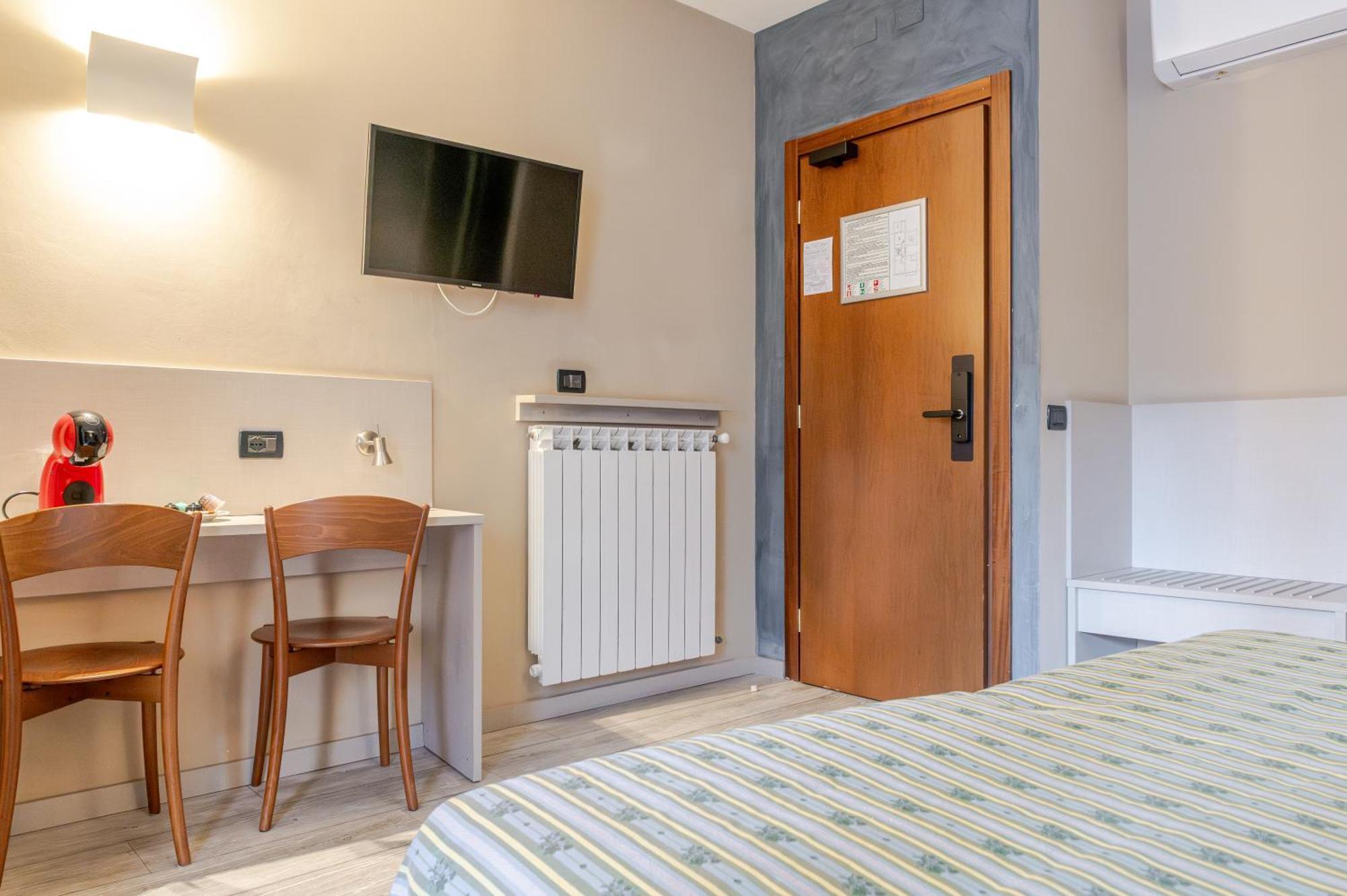 Hotel Posta - 3 Stars - Comfortable Stay In Ventimiglia Exterior photo