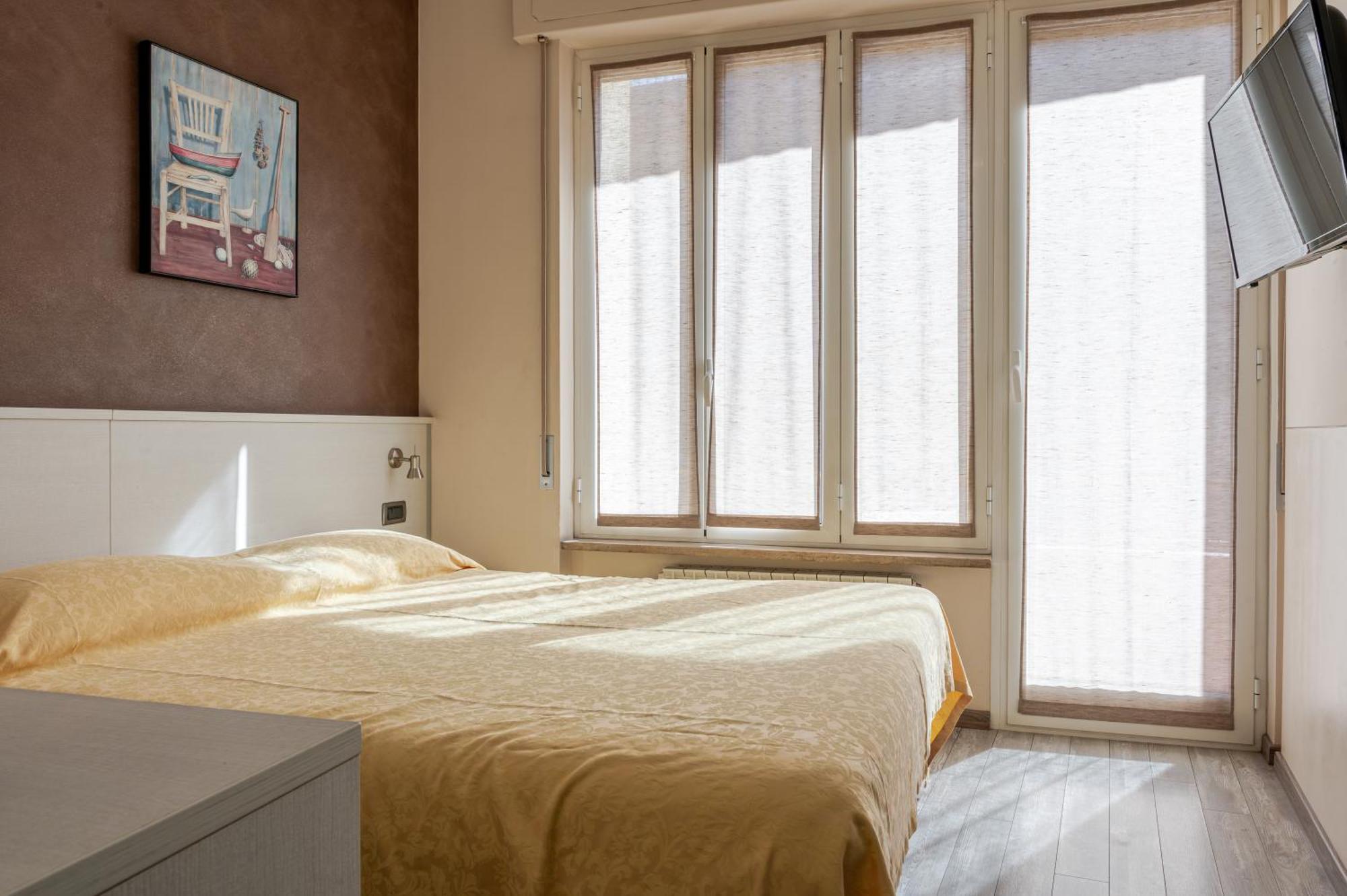 Hotel Posta - 3 Stars - Comfortable Stay In Ventimiglia Exterior photo